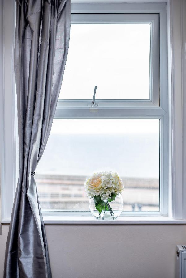 Mars Hotel Seaview Blackpool Bagian luar foto